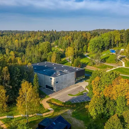 Semesterbostad Kaeaeriku Team