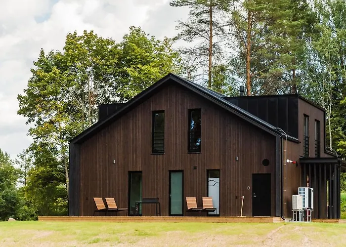 Semesterbostad Kaeaeriku Team *